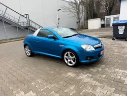 Blau Gebraucht 2005 Opel Tigra Sport Kleinwagen | 1.200 € (Guter Preis)