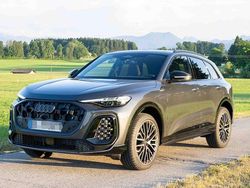 Grau Gebraucht 2025 Audi SQ5 Edition .1 SUV | 76.100 € (Guter Preis)