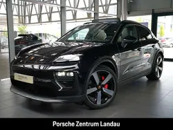Tiefschwarzmetallic Gebraucht 2025 Porsche Macan SUV | 99.890 € (Superpreis)