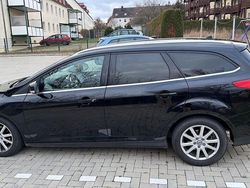 Schwarz Gebraucht 2016 Ford Focus Titanium Kombi | 7.500 € (Fairer Preis)