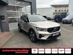 Bright dusk metalic Gebraucht 2024 Volvo XC40 Plus SUV | 38.990 € (Fairer Preis)