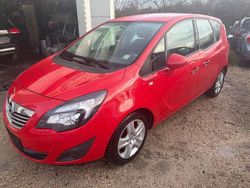 Rot Gebraucht 2011 Opel Meriva Innovation Van / Kleinbus | 5.450 € (Fairer Preis)