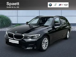 Saphirschwarz Gebraucht 2021 BMW 320 Advantage Kombi | 23.700 € (Etwas zu teuer)