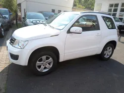 Weiß Gebraucht 2014 Suzuki Grand Vitara City SUV | 11.900 € (Fairer Preis)