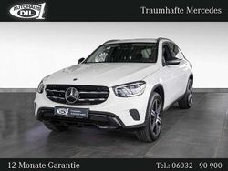 Weiß (polarweiß) Gebraucht 2021 Mercedes GLC200 Night SUV | 36.850 € (Fairer Preis)