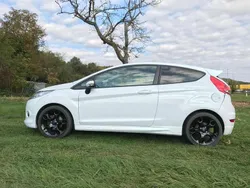 Weiß Gebraucht 2012 Ford Fiesta S Kleinwagen | 4.000 € (Guter Preis)