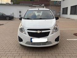 Weiß Gebraucht 2012 Chevrolet Spark Kleinwagen | 1.900 € (Fairer Preis)