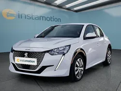 Weiß Gebraucht 2021 Peugeot e-208 Active Kleinwagen | 13.949 € (Guter Preis)