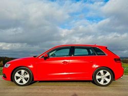 Rot Gebraucht 2013 Audi A3 Ambition Limousine | 9.666 € (Etwas zu teuer)