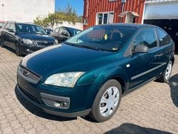 Grün Gebraucht 2006 Ford Focus Trend Limousine | 1.790 € (Fairer Preis)