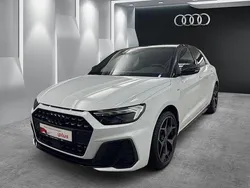 Gletscherweiß metallic Gebraucht 2024 Audi A1 Sportback S-Line Kleinwagen | 31.980 € (Etwas zu teuer)