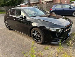 Schwarz Gebraucht 2021 Mercedes A200 AMG line Limousine | 27.200 € (Fairer Preis)