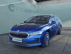 Blau Gebraucht 2025 Skoda Superb LAURIN & KLEMENT Kombi | 51.099 €