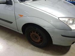 Silber Gebraucht 2003 Ford Focus Limousine | 1.000 € (Fairer Preis)