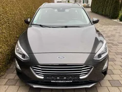 Grau Gebraucht 2018 Ford Focus Kombi | 8.700 € (Superpreis)