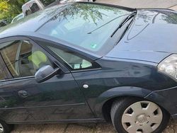Grau Gebraucht 2008 Opel Meriva Van / Kleinbus | 3.500 € (Etwas zu teuer)