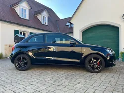 Schwarz Gebraucht 2014 Audi A1 Attraction Kleinwagen | 7.990 € (Fairer Preis)