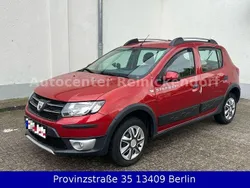 Rot Gebraucht 2015 Dacia Sandero Prestige Kleinwagen | 5.799 € (Guter Preis)