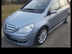 Grau Gebraucht 2005 Mercedes B200 Van / Kleinbus | 4.490 € (Etwas zu teuer)