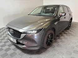 Grau Gebraucht 2022 Mazda CX-5 Ad'Vantage SUV | 25.990 € (Fairer Preis)