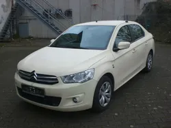 Weiß Gebraucht 2017 Citroën C-Elysee I SELECTION Limousine | 5.800 € (Fairer Preis)