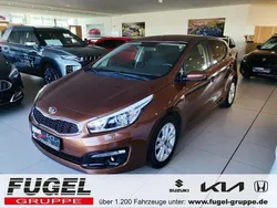 Bronze met Gebraucht 2016 Kia Ceed Edition 7 Limousine | 10.995 € (Etwas zu teuer)