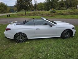 Weiß Neu 2025 Mercedes CLE300 Cabrio | 68.900 € (Guter Preis)