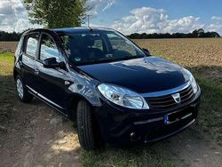 Blau Gebraucht 2012 Dacia Sandero Lauréate Kleinwagen | 4.000 € (Superpreis)