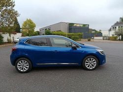 Blau Gebraucht 2021 Renault Clio V Intens Kleinwagen | 15.990 € (Guter Preis)