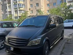 Schwarz Gebraucht 2011 Mercedes Viano Van / Kleinbus | 13.500 €