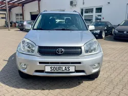 Silber Gebraucht 2003 Toyota RAV4 Sol SUV | 6.990 € (Fairer Preis)
