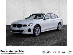 Weiß Gebraucht 2022 BMW 320 Limousine | 30.990 € (Guter Preis)