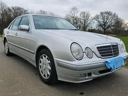 Silber Gebraucht 2000 Mercedes E270 Limousine | 11.700 €