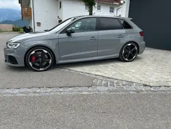 Grau Gebraucht 2018 Audi RS3 Design Kleinwagen | 42.700 € (Guter Preis)