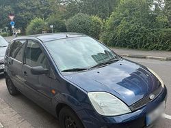 Blau Gebraucht 2005 Ford Fiesta Kleinwagen | 1.200 €