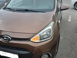 Braun Gebraucht 2015 Hyundai i10 Kleinwagen | 5.850 € (Fairer Preis)