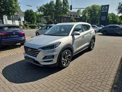 Grau Gebraucht 2019 Hyundai Tucson Premium SUV | 24.990 € (Fairer Preis)