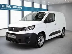 Weiß Gebraucht 2022 Peugeot Partner Premium Van / Kleinbus | 14.640 € (Fairer Preis)