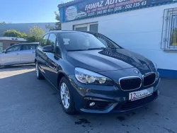 Grau Gebraucht 2015 BMW 218 Active Tourer Basis Van / Kleinbus | 15.290 € (Fairer Preis)