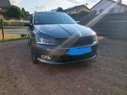 Grau Gebraucht 2015 Skoda Fabia Style Kombi | 11.100 € (Teuer)