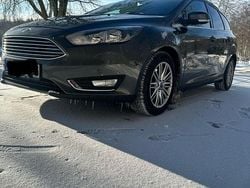 Grau Gebraucht 2016 Ford Focus Titanium Kombi | 8.900 € (Fairer Preis)