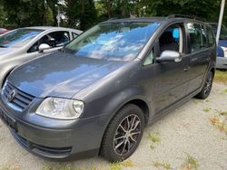 Grau Gebraucht 2006 VW Touran Goal Van / Kleinbus | 3.990 € (Teuer)
