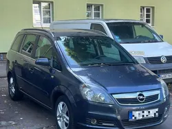 Blau Gebraucht 2007 Opel Zafira Van / Kleinbus | 1.399 €