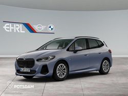 Grau Neu 2025 BMW 220 Performance Van / Kleinbus | 42.640 € (Teuer)