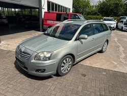 Silber Gebraucht 2008 Toyota Avensis Kombi | 1.950 € (Guter Preis)
