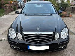Schwarz Gebraucht 2006 Mercedes E280 Avantgarde Limousine | 10.000 € (Teuer)