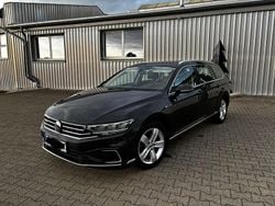 Grau Gebraucht 2020 VW Passat GTE Kombi | 22.999 € (Fairer Preis)