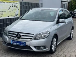 Silber Gebraucht 2013 Mercedes B180 Van / Kleinbus | 14.490 € (Fairer Preis)