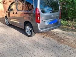 Grau Gebraucht 2024 Toyota Proace City Van | 22.900 € (Etwas zu teuer)