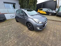 Grau Gebraucht 2011 Hyundai ix20 Van / Kleinbus | 5.990 € (Etwas zu teuer)
